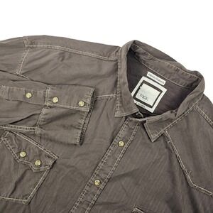 BKE Buckle Mens XXL Brown Athletic Fit Stretch‎ Shirt LS Embroidered Snaps JW012